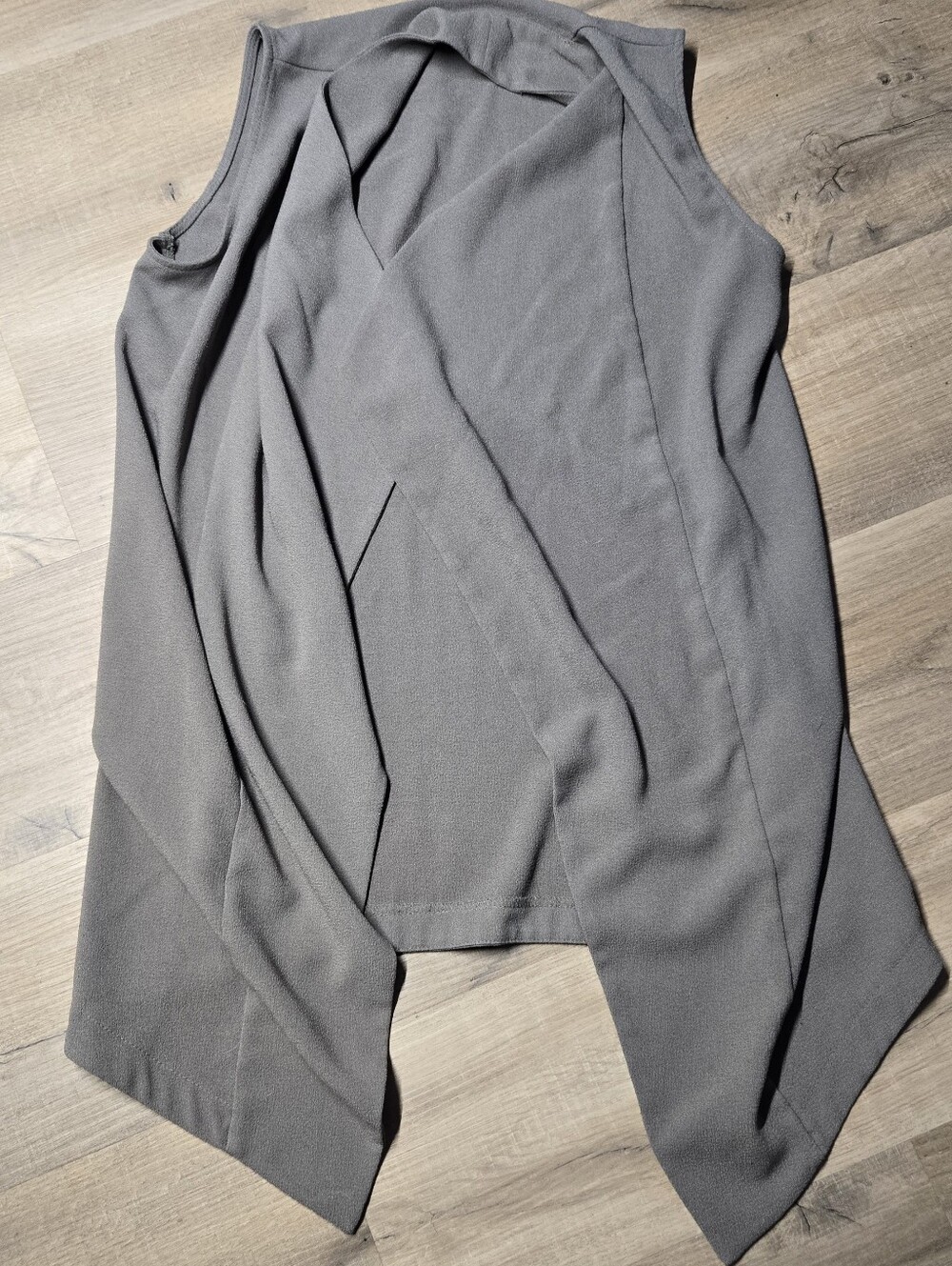 Suzy Shier Flowy High Low Sleeveless Cardigan Vest Gray Size Extra Small
